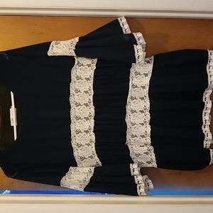 Juniors bell sleeve blouse